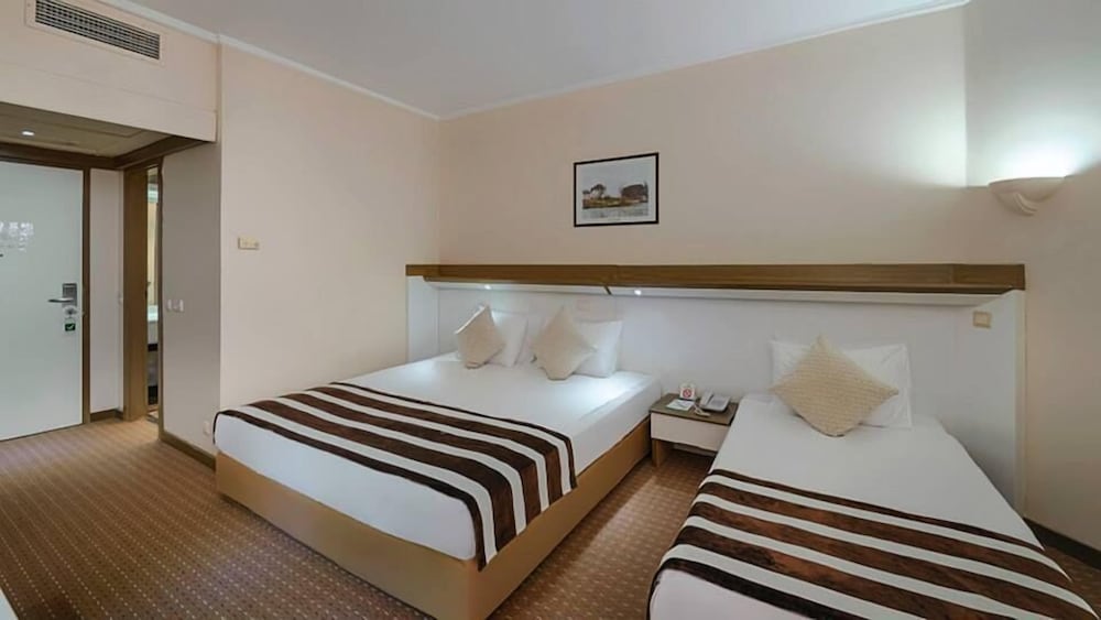 Green Max Hotel (35 Km Away From Antalya)