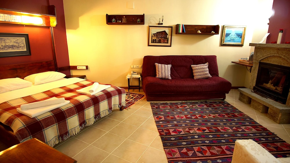 Kisik Konagi ( 28 Km Away From Assos) (no Front Desk Please Contact The Property 5 Days Before Arrival)