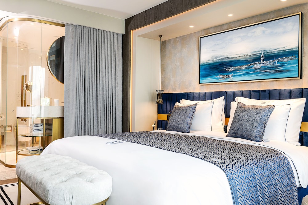 The Maestro Hotel