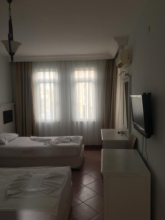 Grand Bahama Beach Hotel