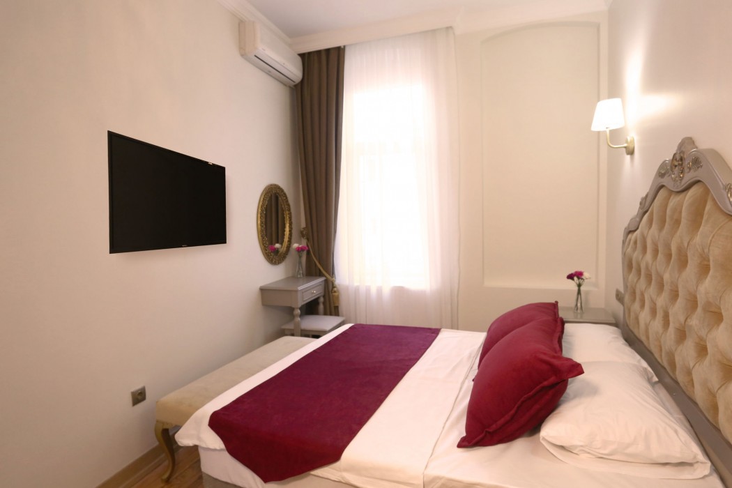 Tepe Palace Hotel Taksim(also Known As Hutsuite Hotel/taksim Green Star)