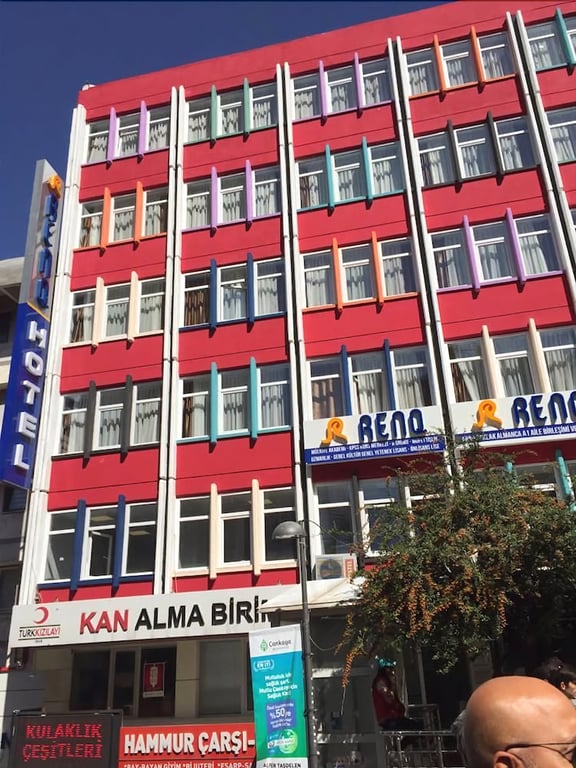 Renq Hotel
