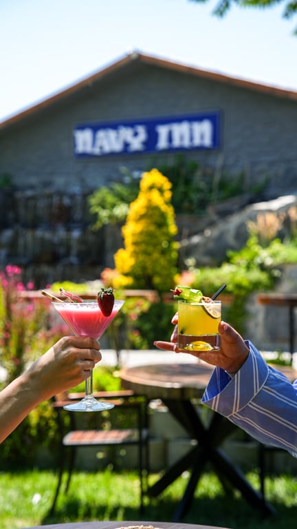 Navy Inn Otel