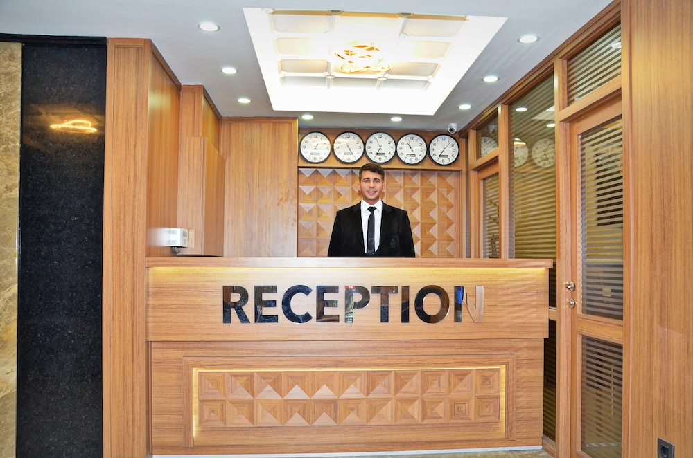 La Sera Hotel (6,5 Km Away From Istanbul)