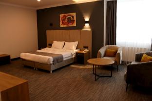 Home Plus Hotel(43km Away From Istanbul)