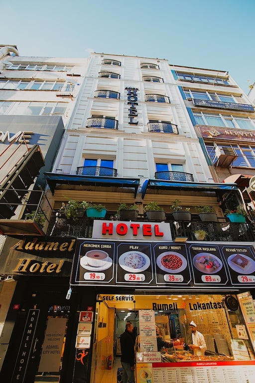 Hotel Adamel City