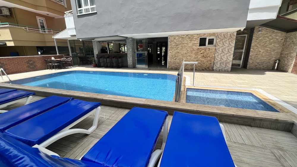 Miss Cleopatra Hotel(also Known As Ozcan Hotel)