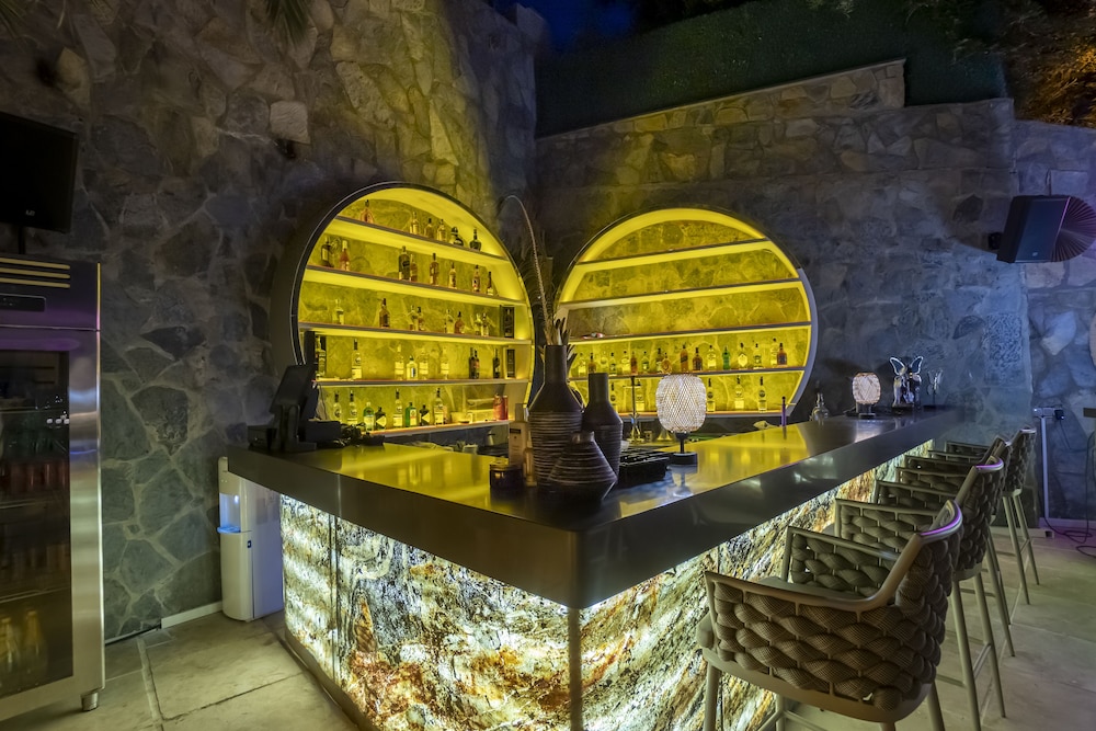 Bombien Yalikavak(19Km Away From Bodrum)