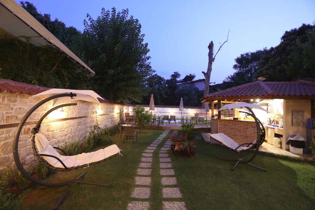 Charme Hotel (Also Known As Char Me Boutique Hotel)