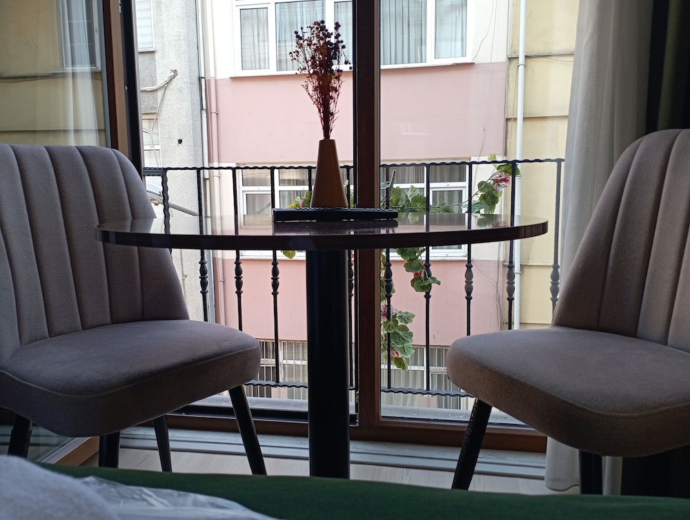 Elegance Suites