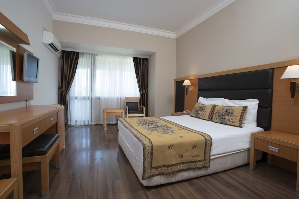 Perre La Mer Resort And Spa (36km Away From Antalya)(does Not Accept Men Only Bookings)