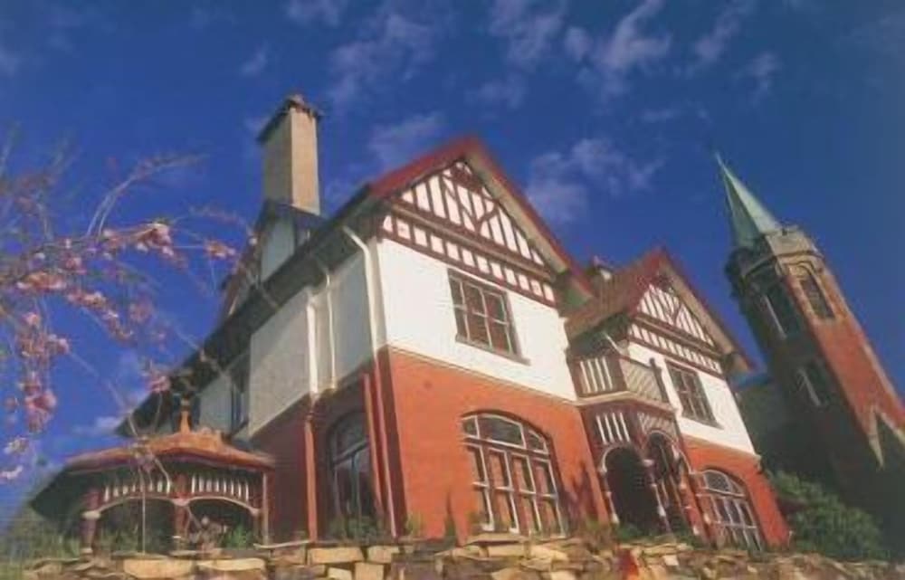The Manse (no Front Desk Please Contact The Property In Advance)
