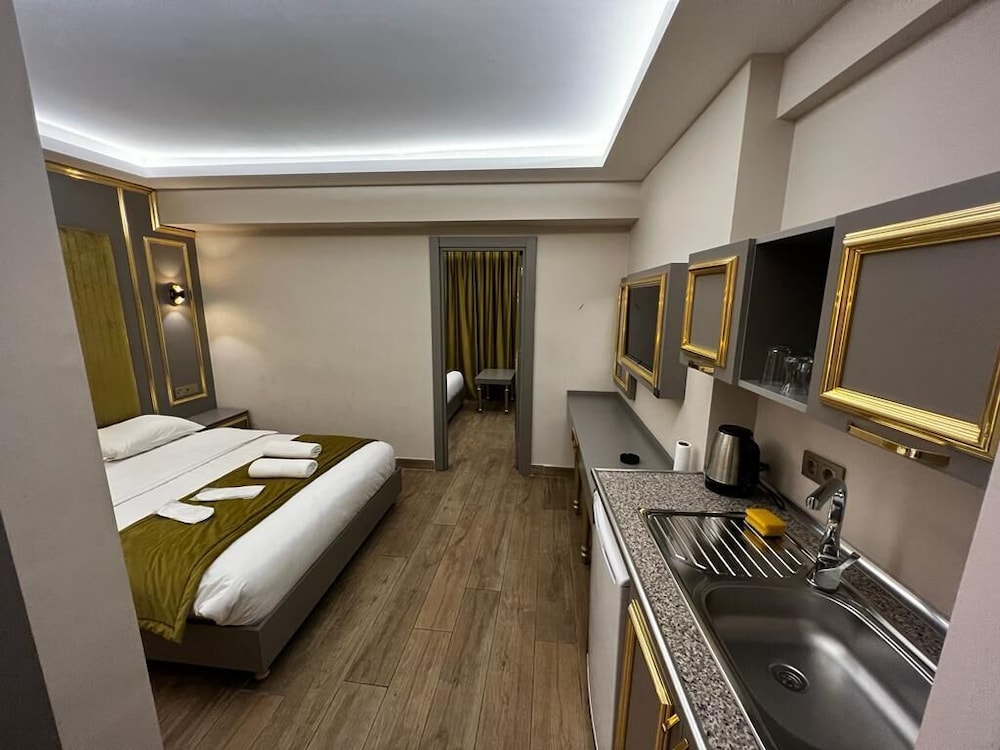 Taksim La Marino Hotel