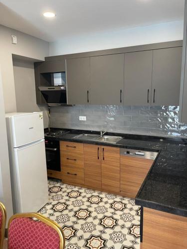 Almina Apartments And Suites