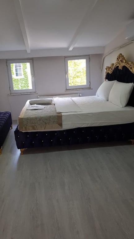 Modena Hotel (Also Known As New Hagia Sophia Hotel/Modena Pansiyon)