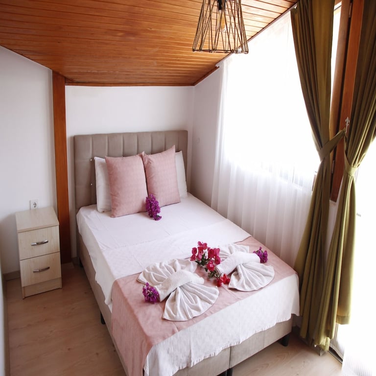 Limon Otel (formerly Cumbus Baba) (36 Km Away From Mugla)