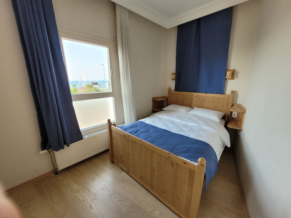 Masif House (no Front Desk)