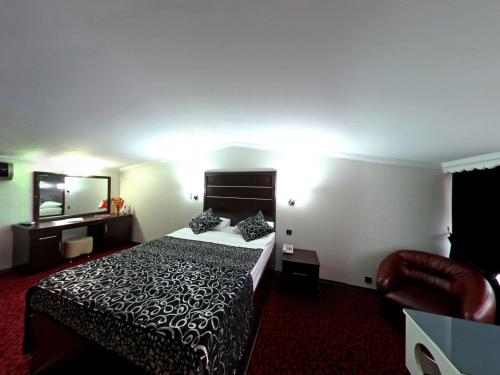 Grand Gold Otel (52 Km Away From Istanbul)