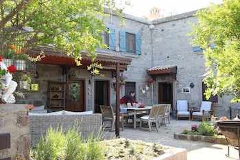 Assos Nar Konak