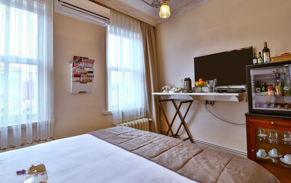 Faik Pasha Suites And Apartments