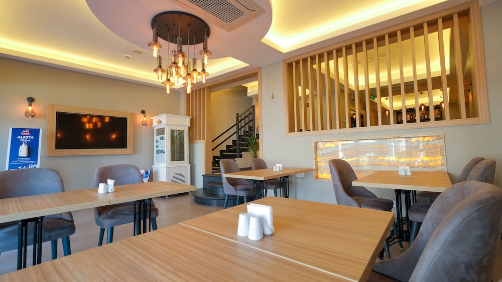 Alesta Midtown Apart Hotel (5.2 Km Away From Fethiye)