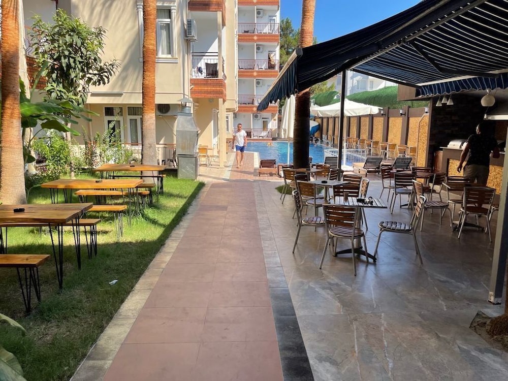 Sunside Famİly Hotel (72 Km Away From Antalya)