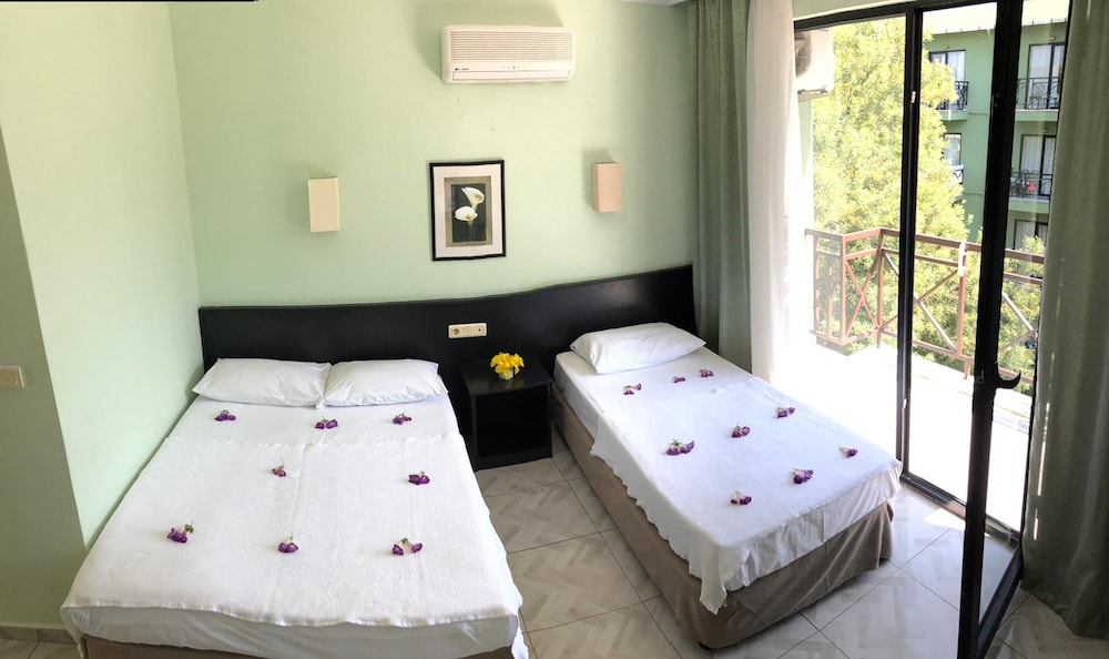 Belsea Hotel (27km Away From Antalya)