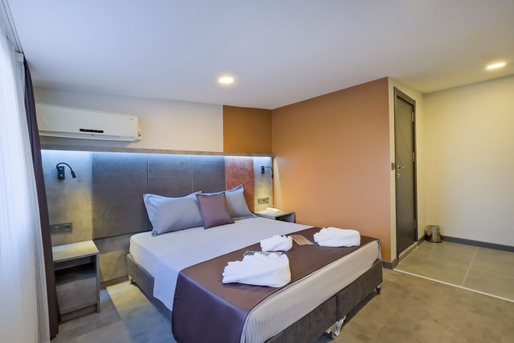 The Queen Hotel