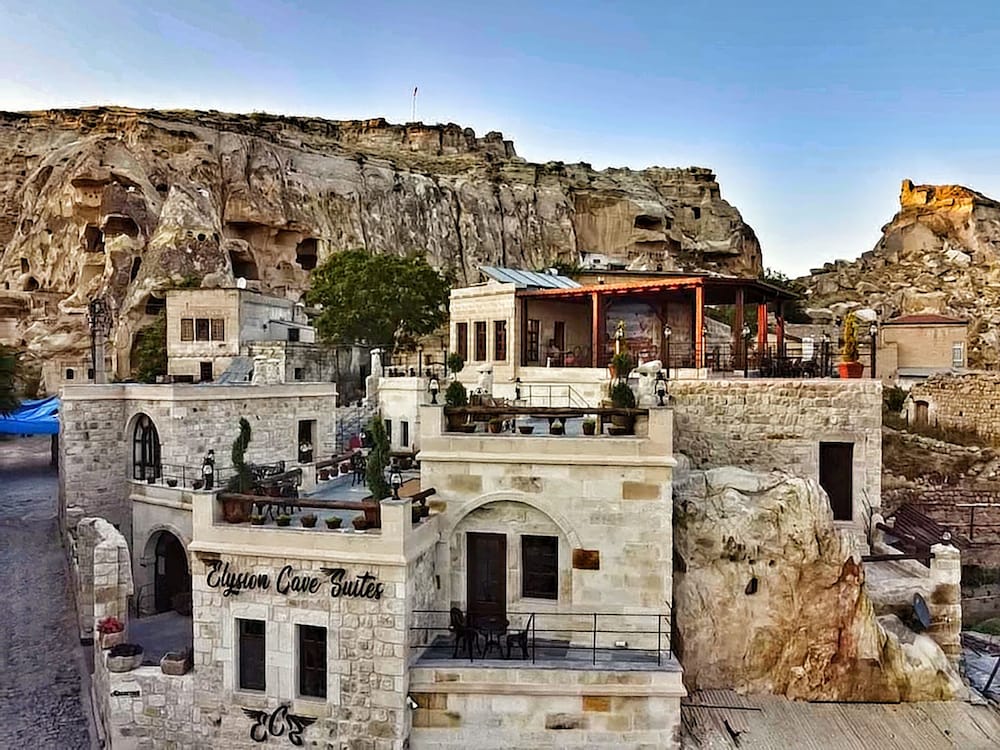 Elysion Cave Suites
