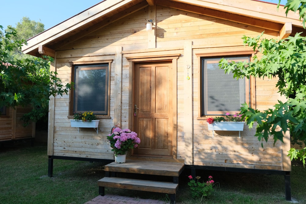 Inlice Unzile Bungalow (Please Contact The Property In Advance)