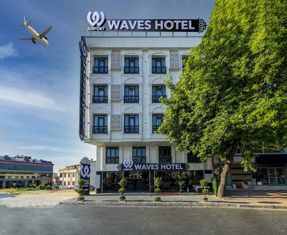 Airport Waves Hotel (36Km Away From Istanbul)