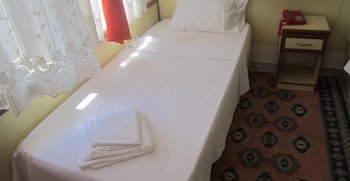 Red Rose Hotel