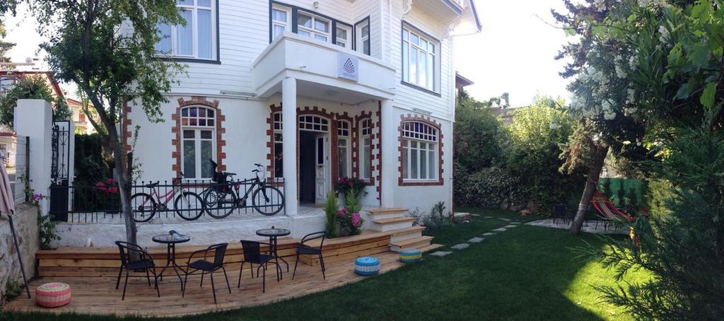 Serguzest Otel Buyukada (on Buyukada Island)