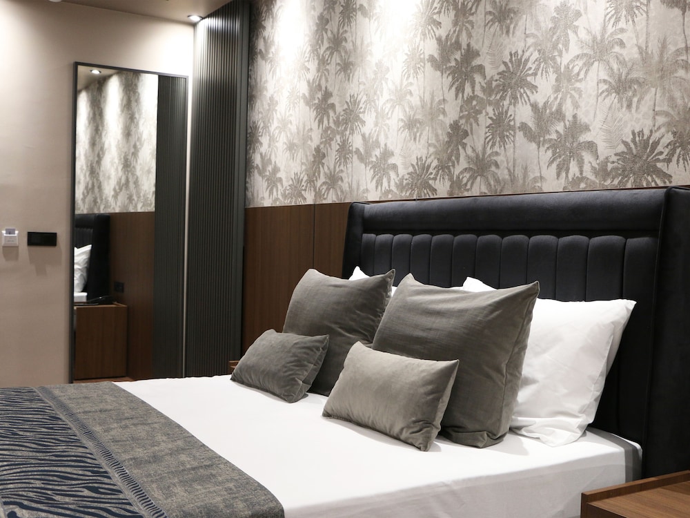 Grand Uskudar Hotel
