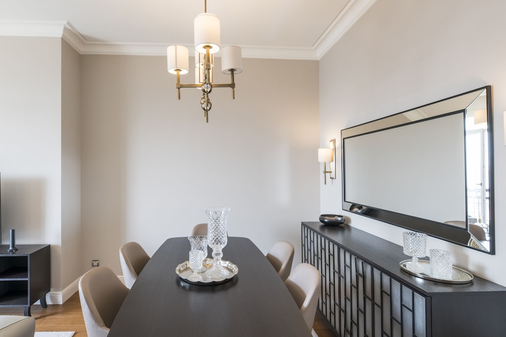 Ist Flats Serviced Apartments Emaar Sq