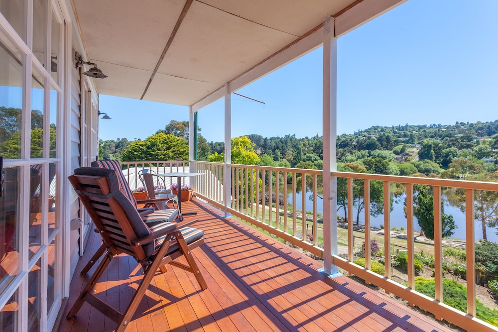 Balconies Lakeside (no Front Desk To Make Arrangements For Check In Please Contact The Property In Advance)