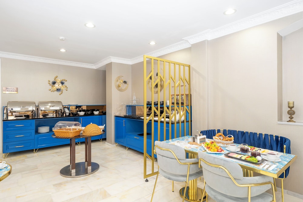 Moonlight Elegance Boutique Hotels