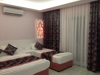 Beachway Hotel (74km Away From Antalya)