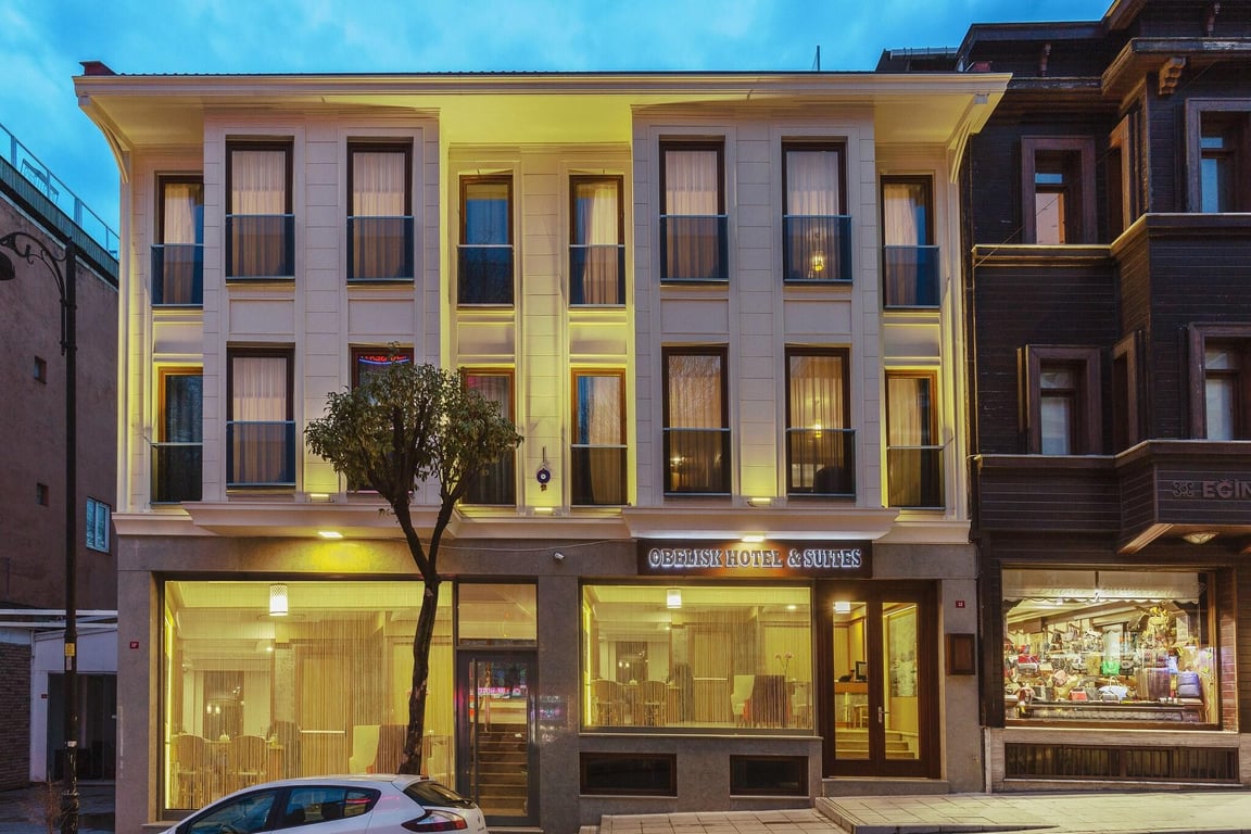 Obelisk Hotel & Suites