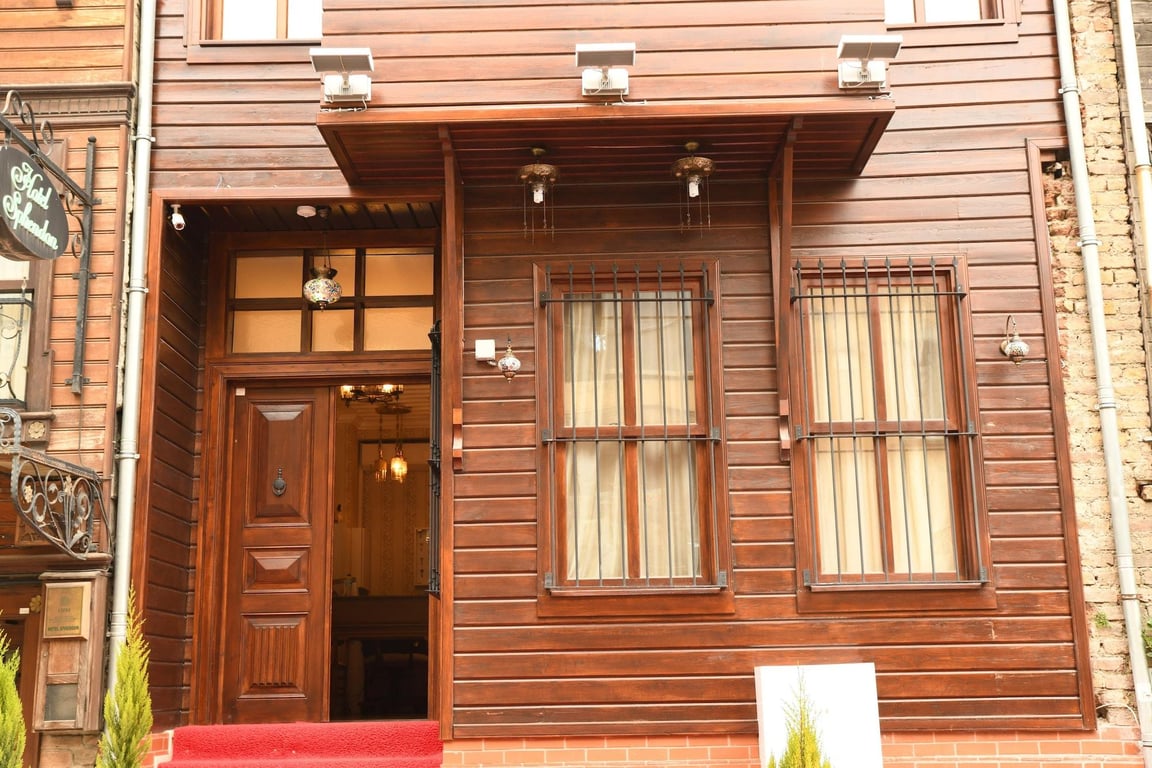 Nuray Hotel