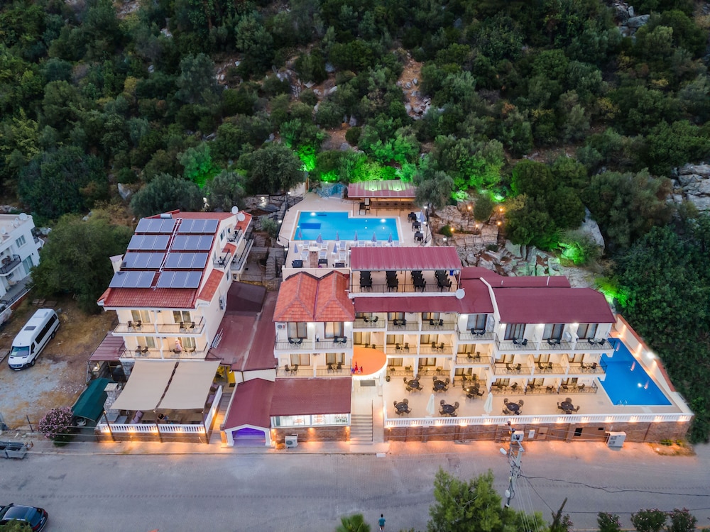 Leslion Hotel Turunc (also Known As Turunc Life Hotel)