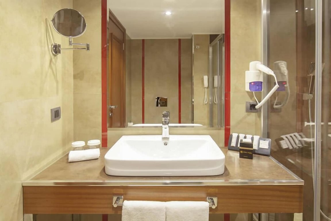 Lamec Hotel Business (62 Km Away From Istanbul)