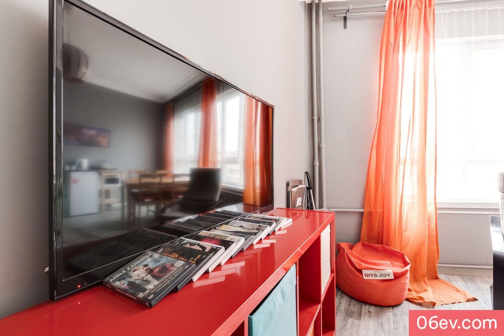 06Ev Rental House