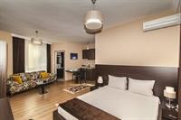 Bossuite Hotel Maltepe (25 Km Away From Istanbul)