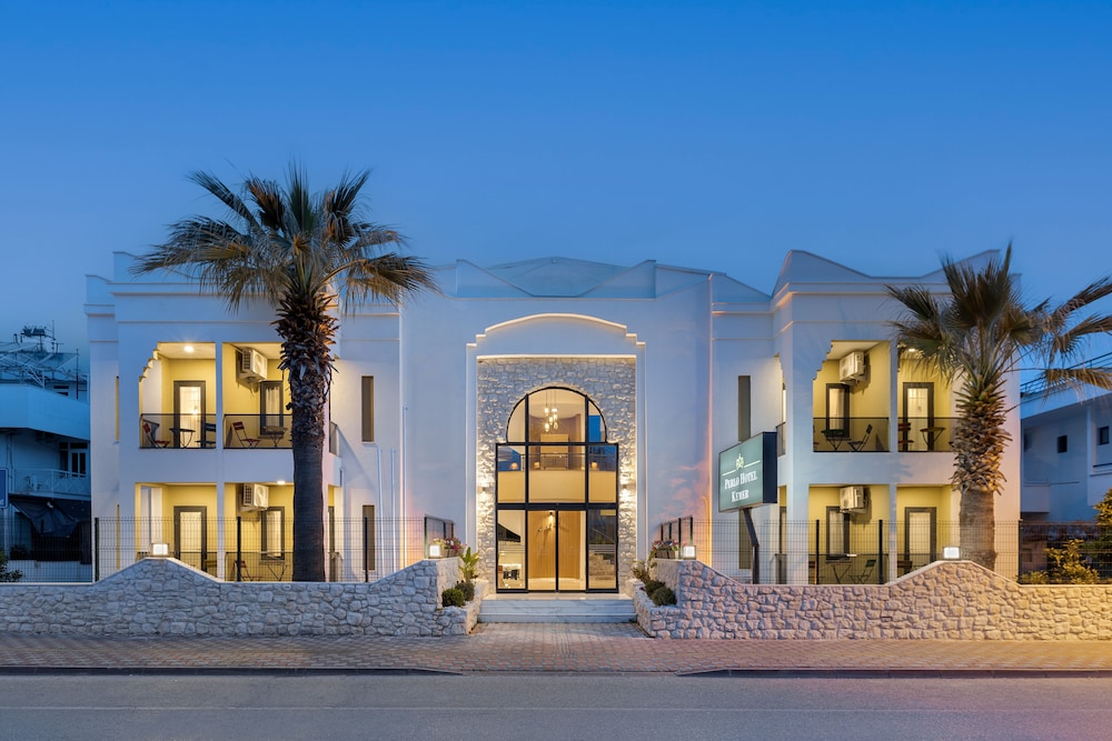 Perlo Hotel Kemer (81km Away From Antalya)