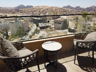 H Luxury Hotel