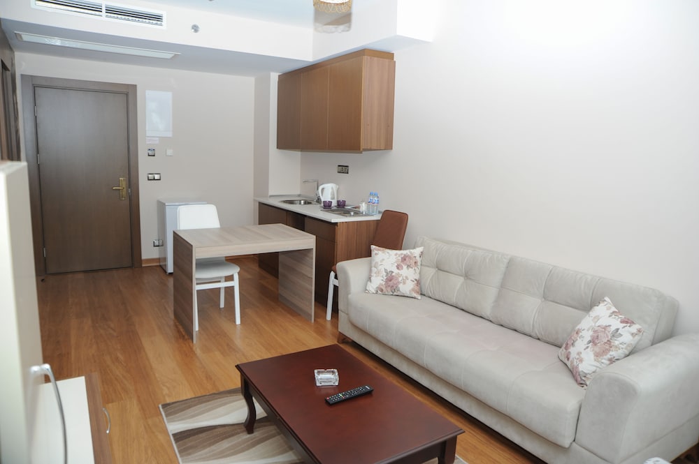 Elit Suits Pendik (43 Km Away From Istanbul)
