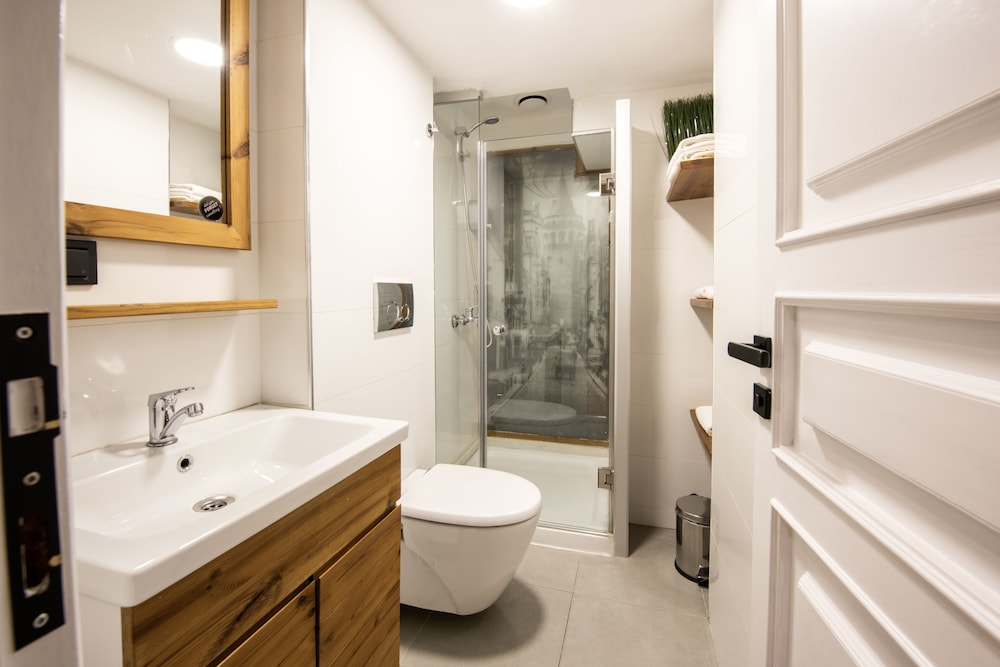 Bguest Pera Suites