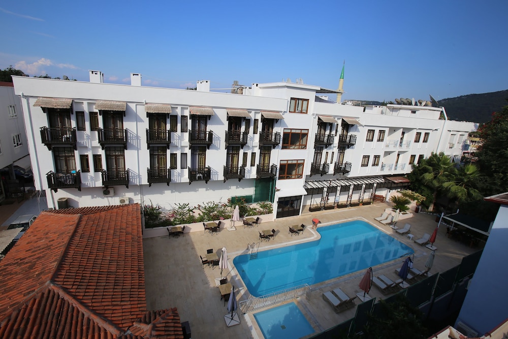 Melissa Moment Apart (43 Km Away From Antalya)