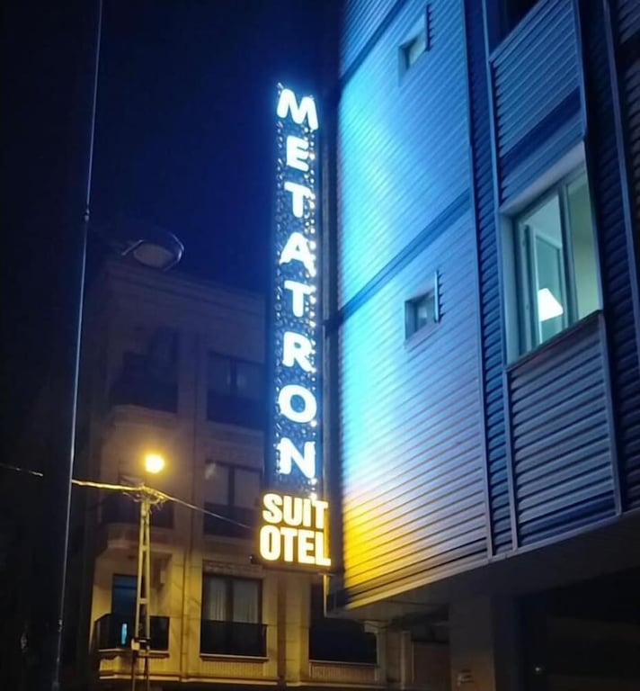 Metatron Suit Otel